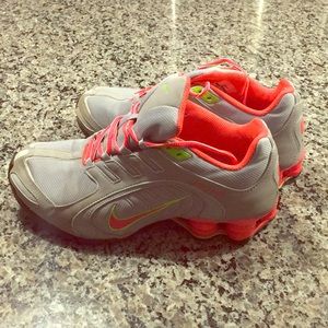 Women’s Nike Shox size 10